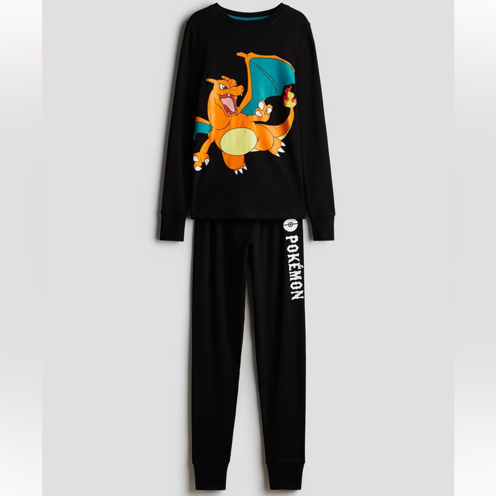 NWT Black Pokémon Charizard pajama set